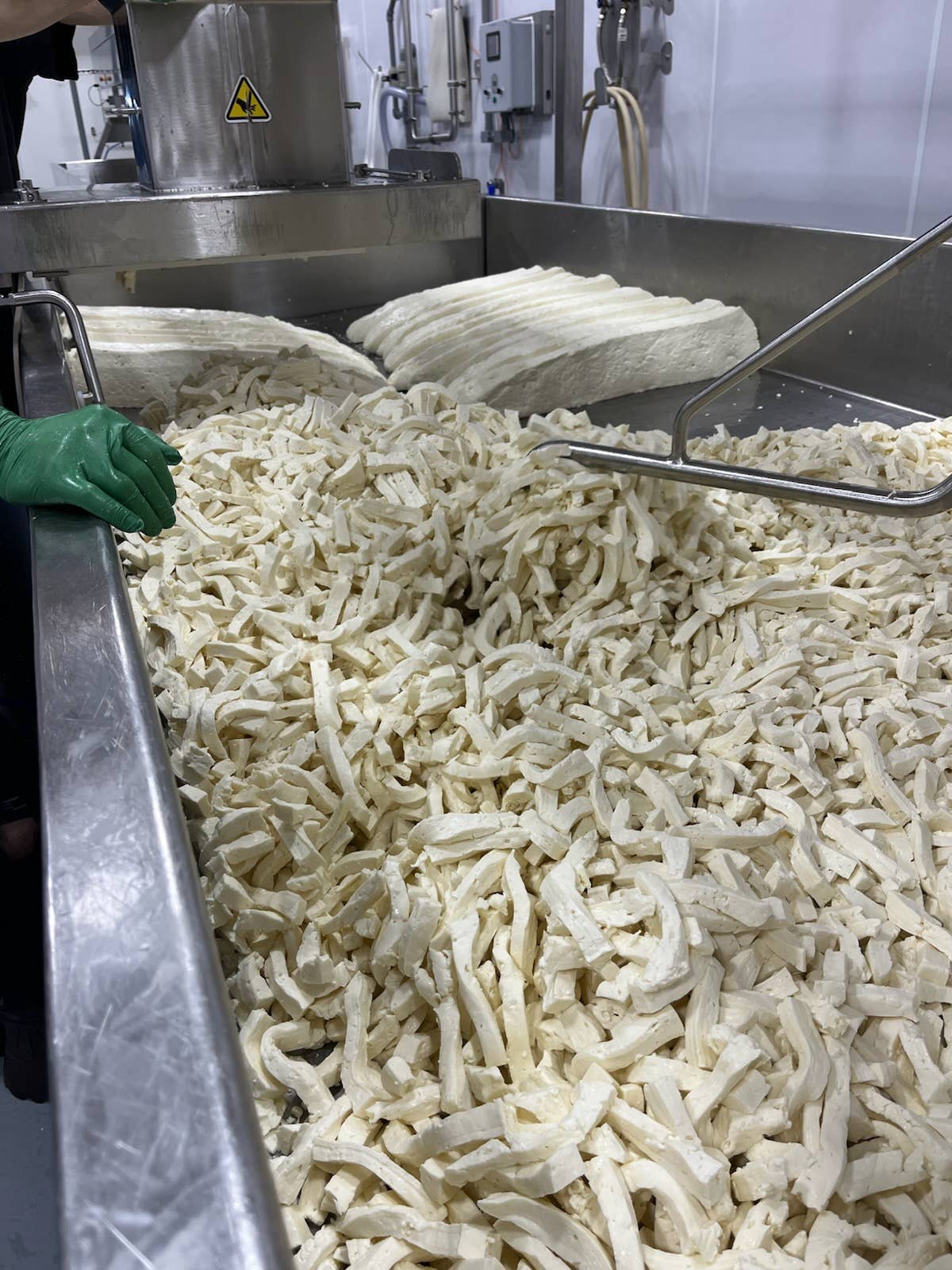 Kasemeister Creamery - Wholesale Cheese - Mild Cheddar Cheese Curds3