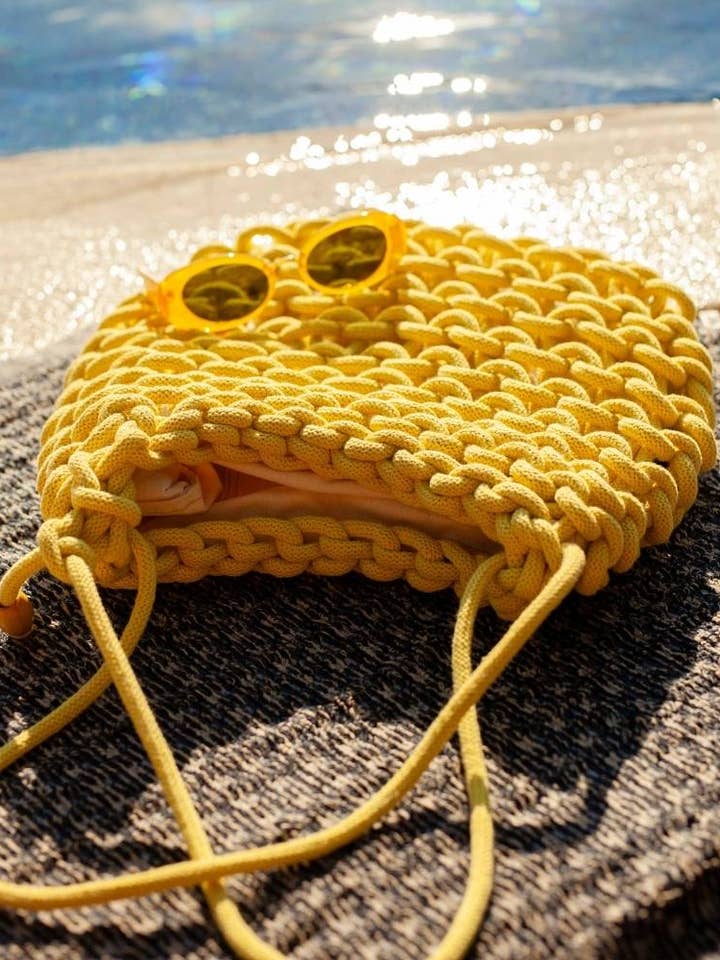 Borsa Capri fatta a mano in cotone riciclato sostenibile per la vendita all'ingrosso da parte di Lolo Carolo