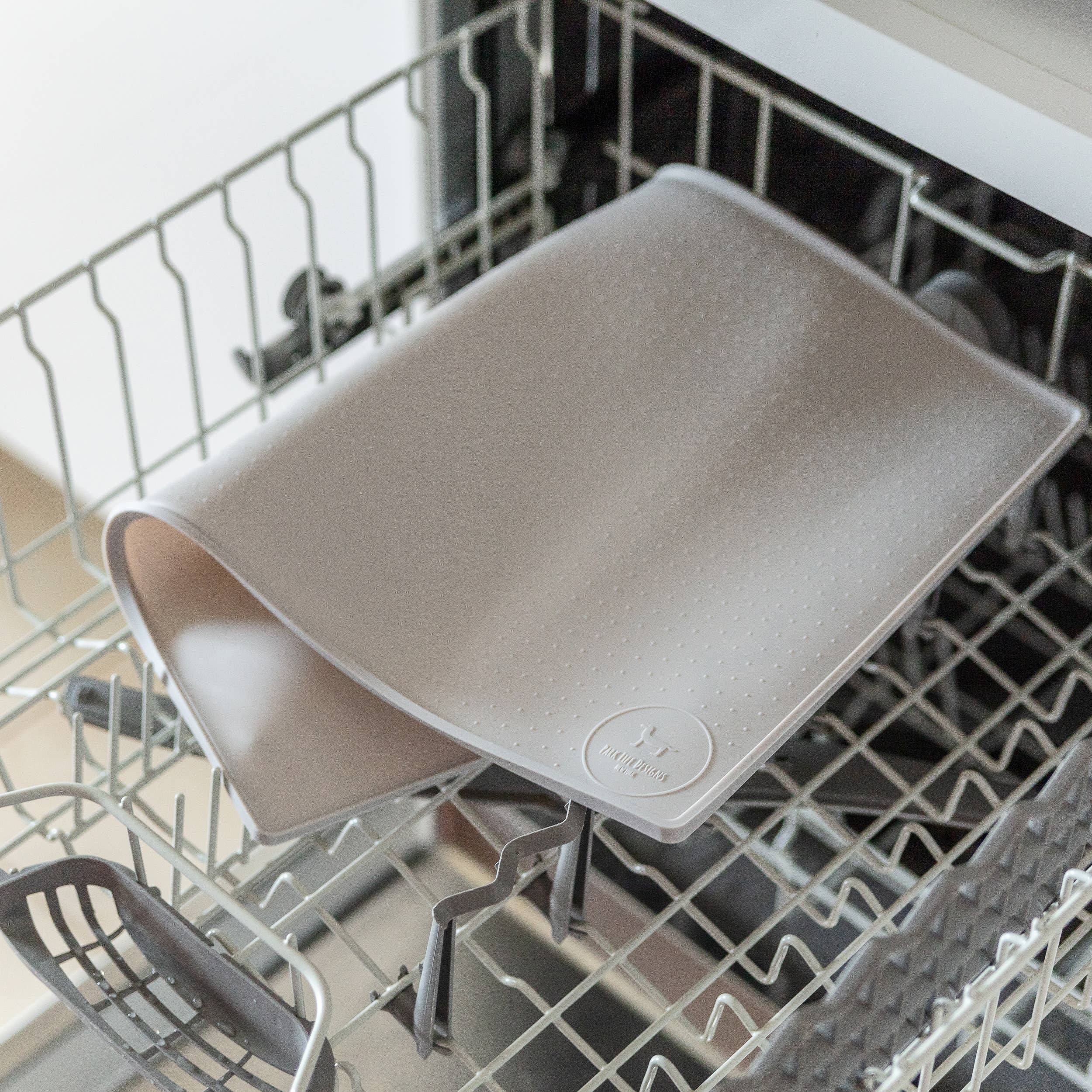 Park Life Designs - Venta al por mayor Esterilla para comedero de mascotas - Perros - Tapete de silicona para mascotas sin desorden3