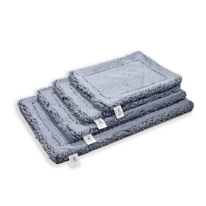 HuggleGroup - Wholesale Pet Bed - Cat/Dog - HuggleFleece® Mat/Bed perfect for both Cats & Dogs