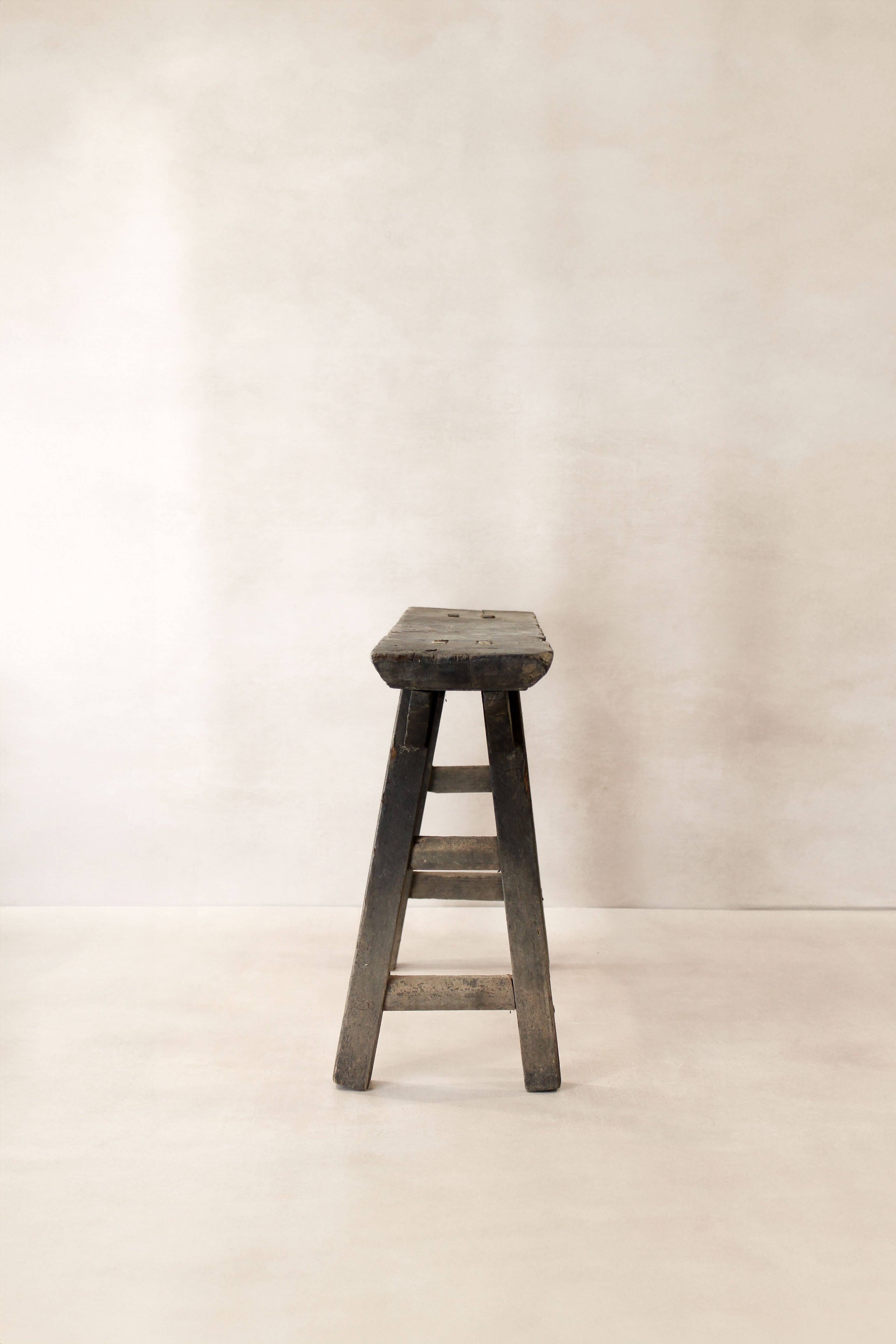 Botanical Boys - Vente Bancs - Banc rustique antique en orme2