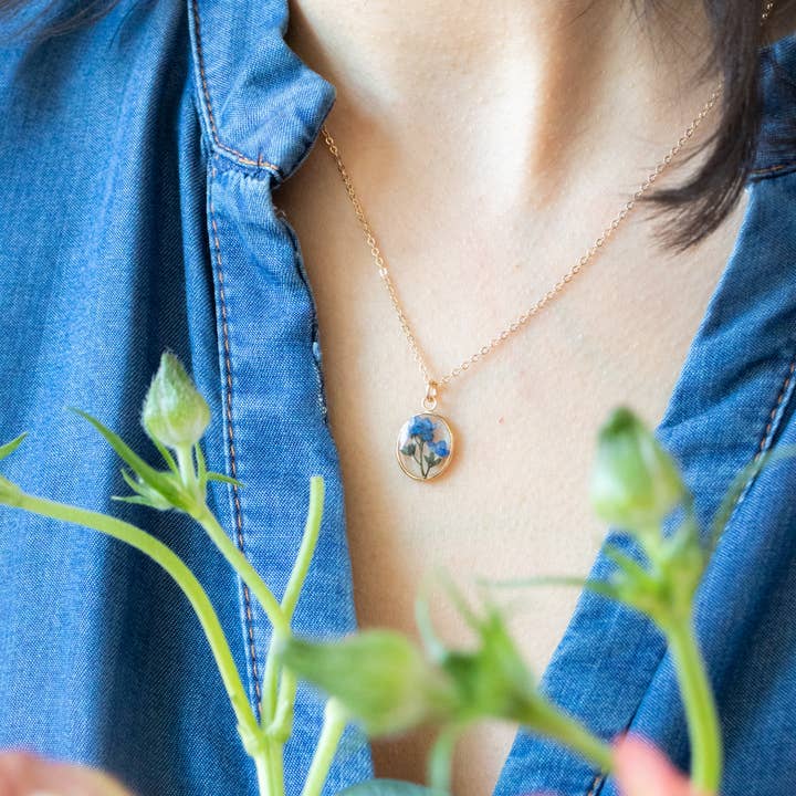 Emery and Opal – Großhandel Kette mit Anhänger/Charm – Forget Me Not Kleine Halskette2