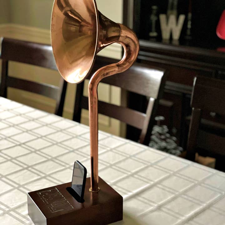ArborDown - Wholesale Speakers - Edison Amp Elegant Speaker