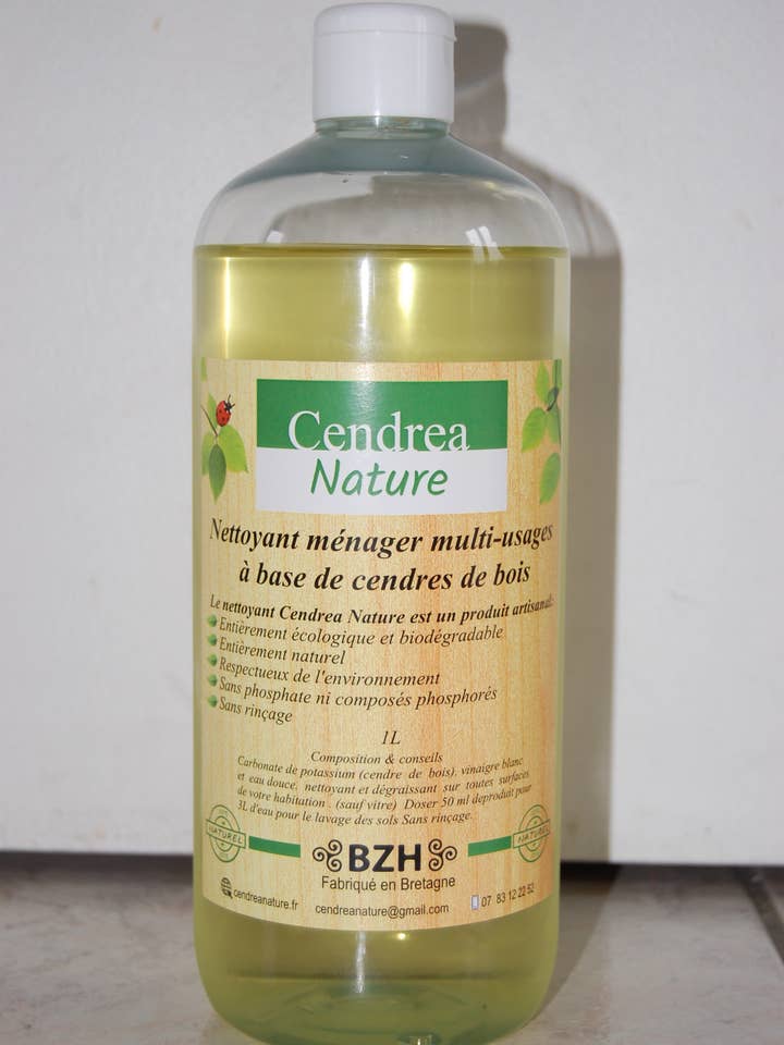 Multi-purpose household cleaner made from wood ash for wholesale by Cendrea Nature