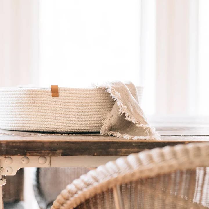 Großer und flacher Korb für den Großhandel von Woven Handmade