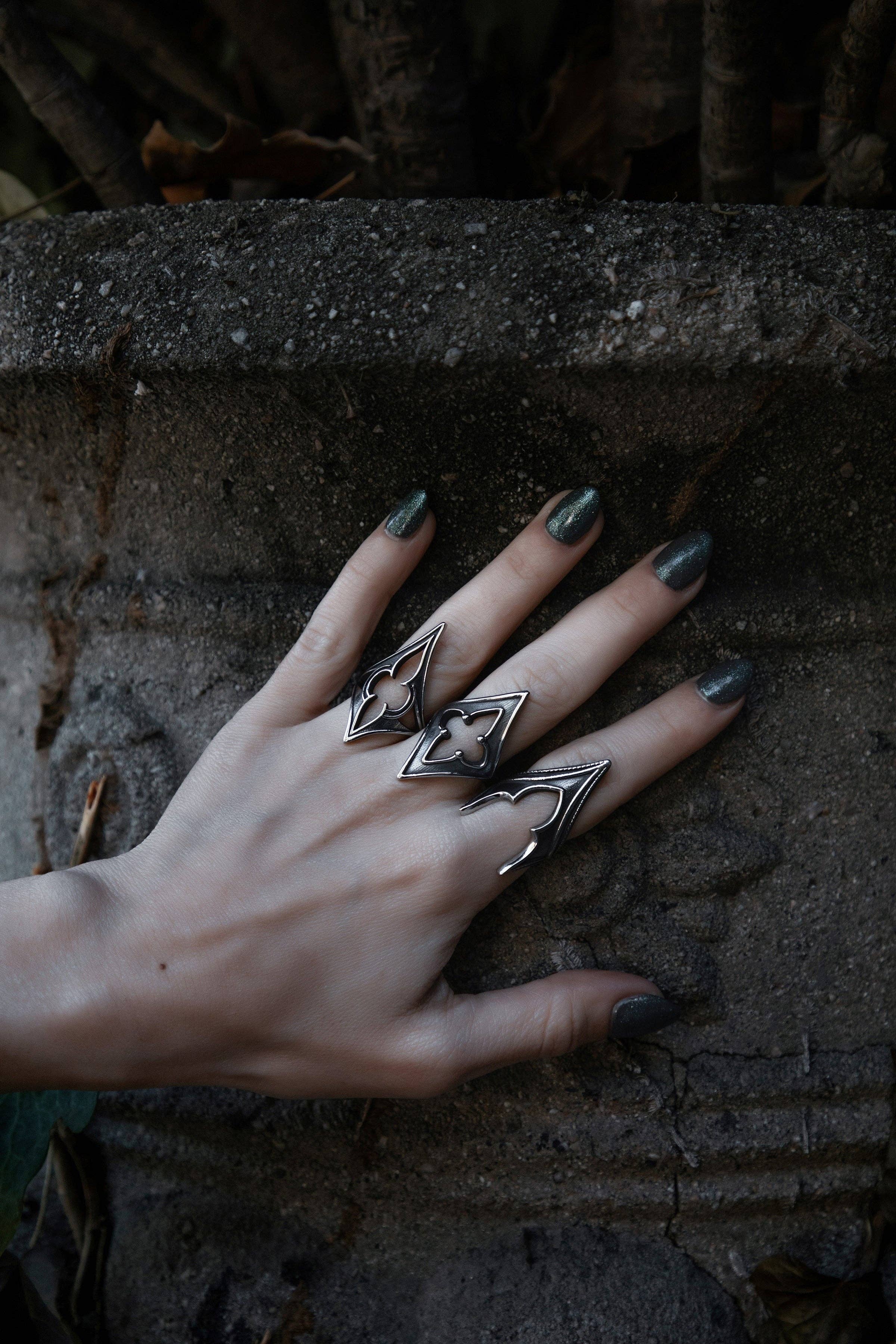 Lively Ghosts – wholesale Cocktail/statement ring – Stonecarver Ring15