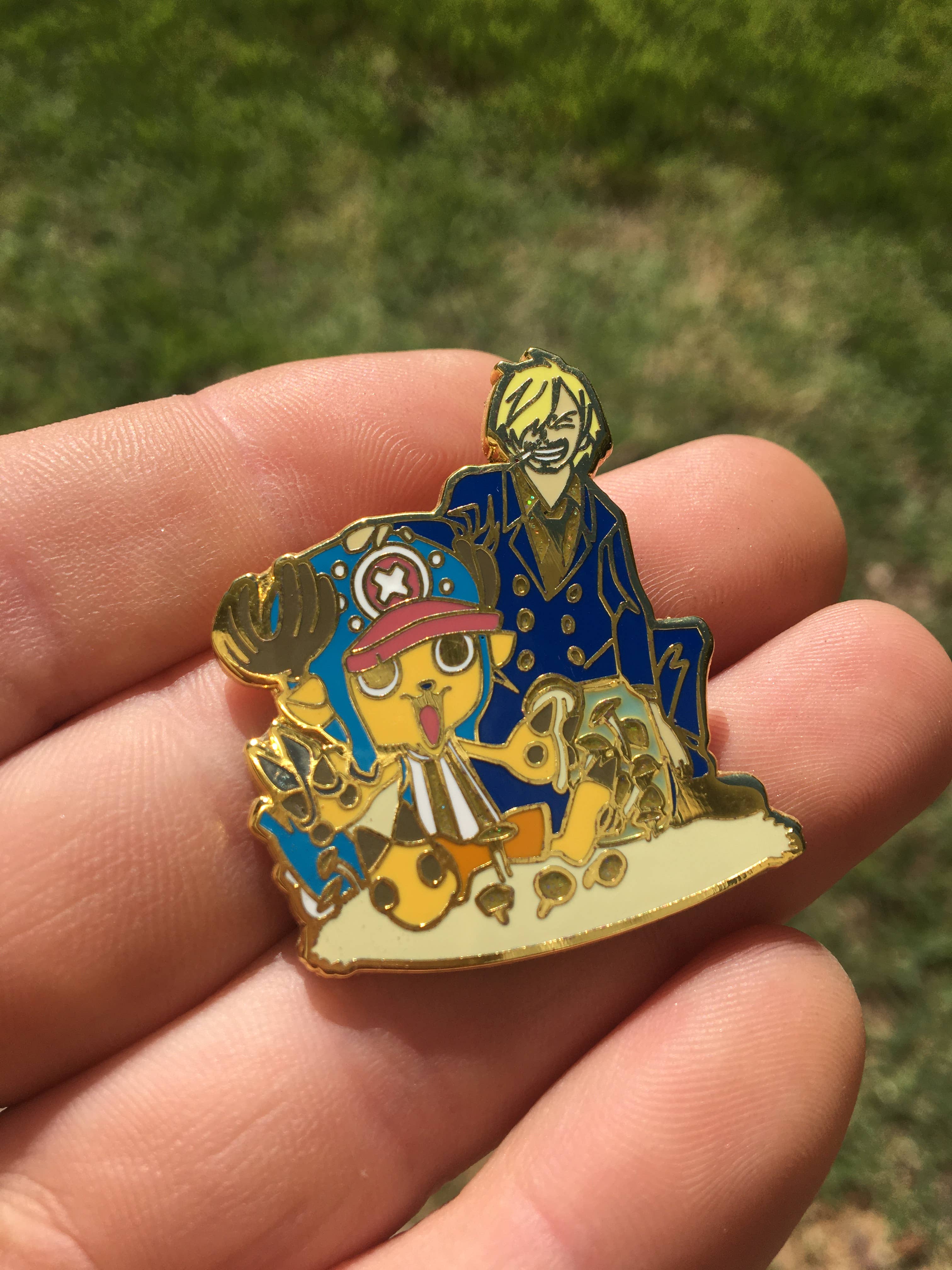 Mushroom Kingdom Pins - Wholesale Lapel Pin/Button - Sanji and Chopper Take Mushrooms Pin 1