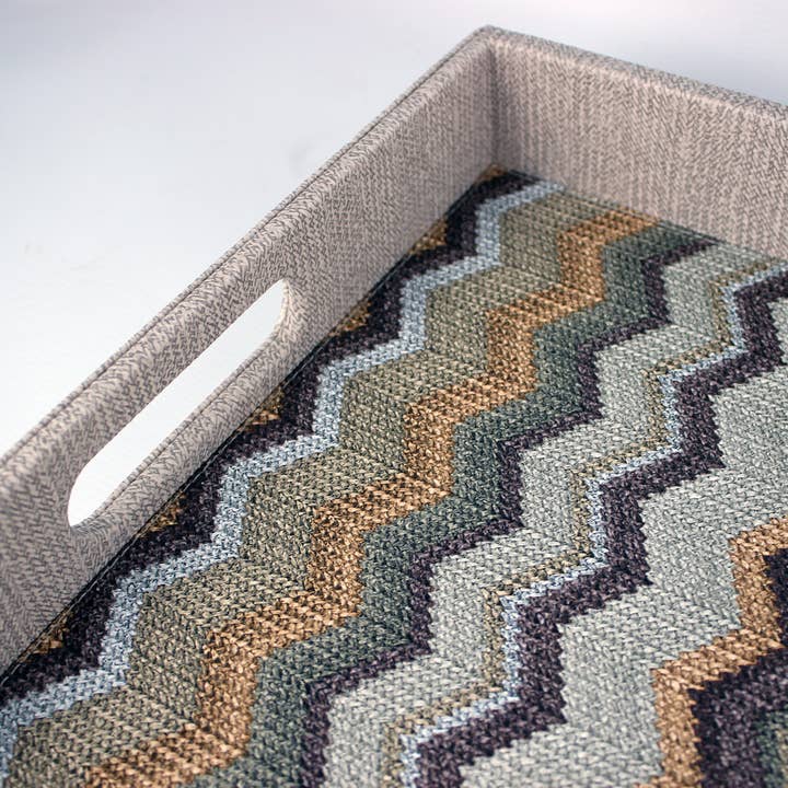 Signature Home Collection GmbH - Vendita all'ingrosso Vassoi da portata - Vassoio rettangolare marrone con motivo a zigzag con manici 4