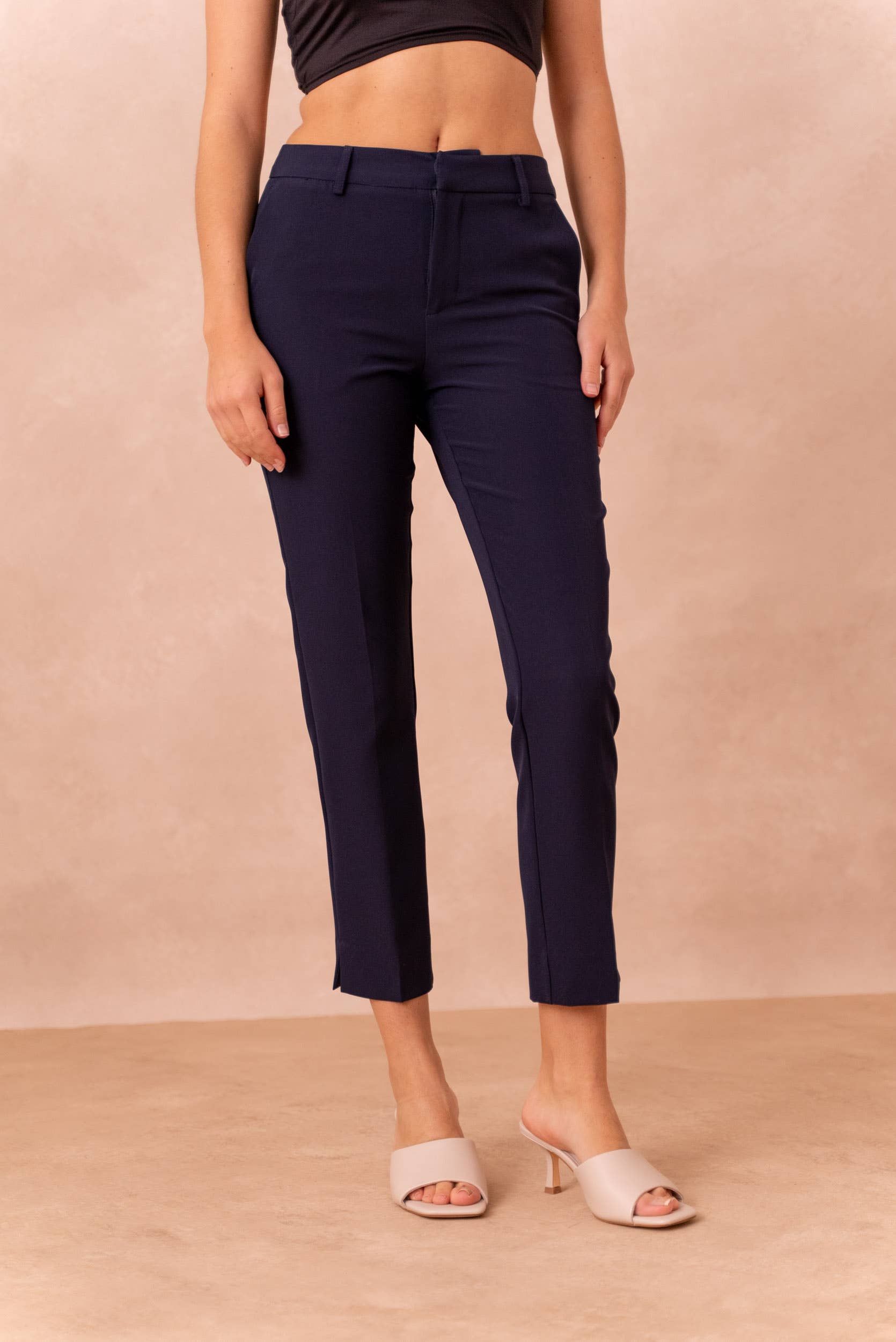 Attentif Paris – wholesale Pants – Women's – [Timeless] High-waisted cigarette pants7