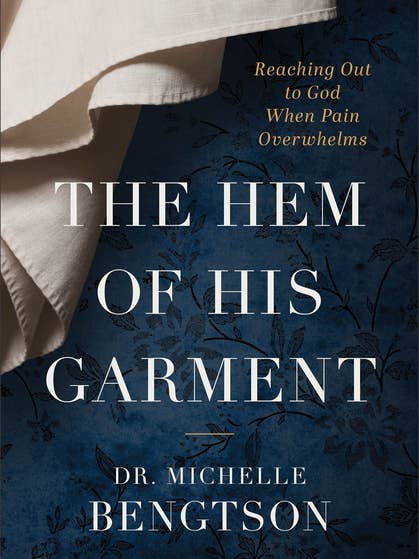 Orlo del Suo Indumento: Avvicinarsi a Dio Quando il Dolore Travolge per la vendita all'ingrosso da parte di Bradley's Book Clearance