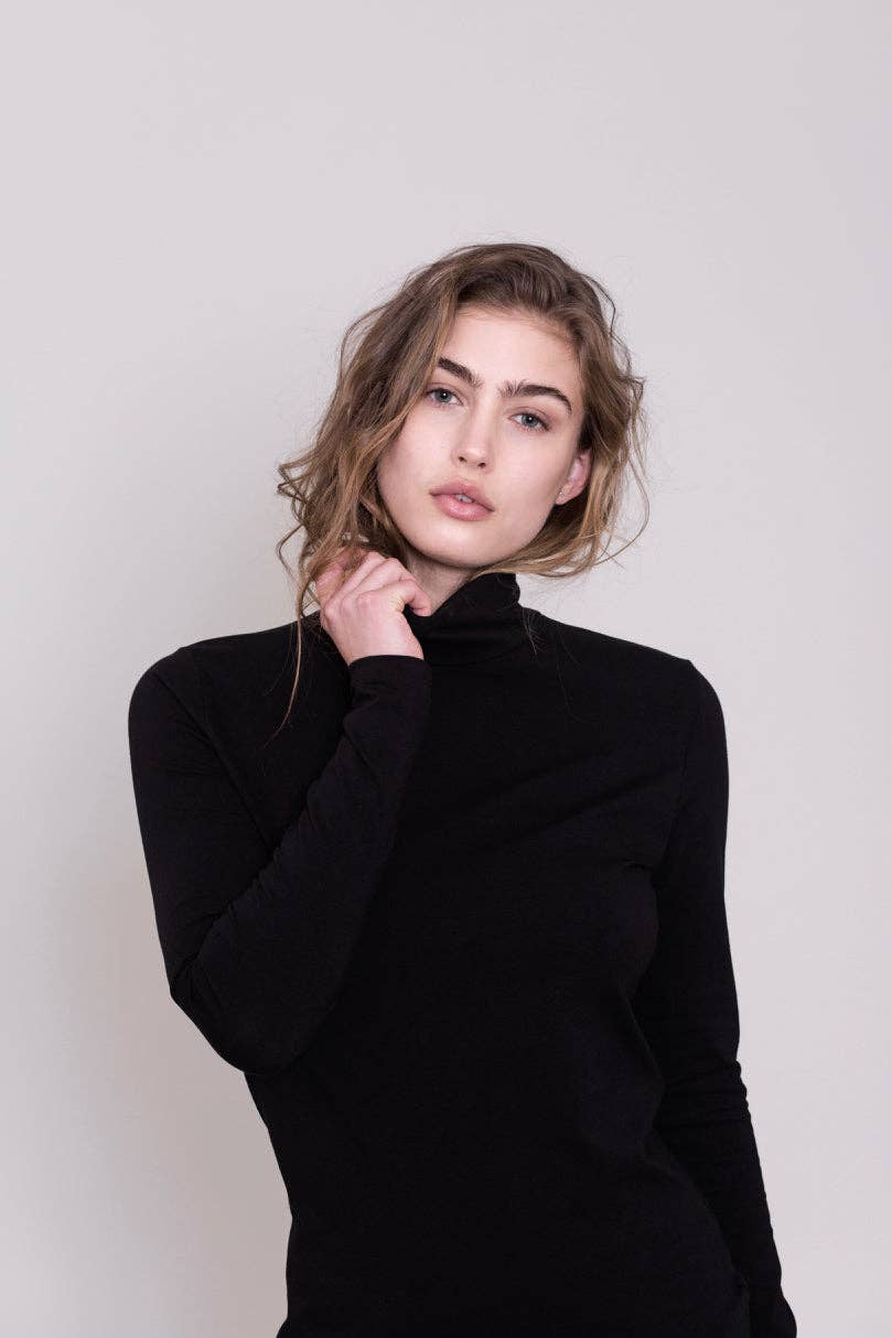 the sept - Wholesale T-Shirt - Women's - The Margaret - Turtleneck2