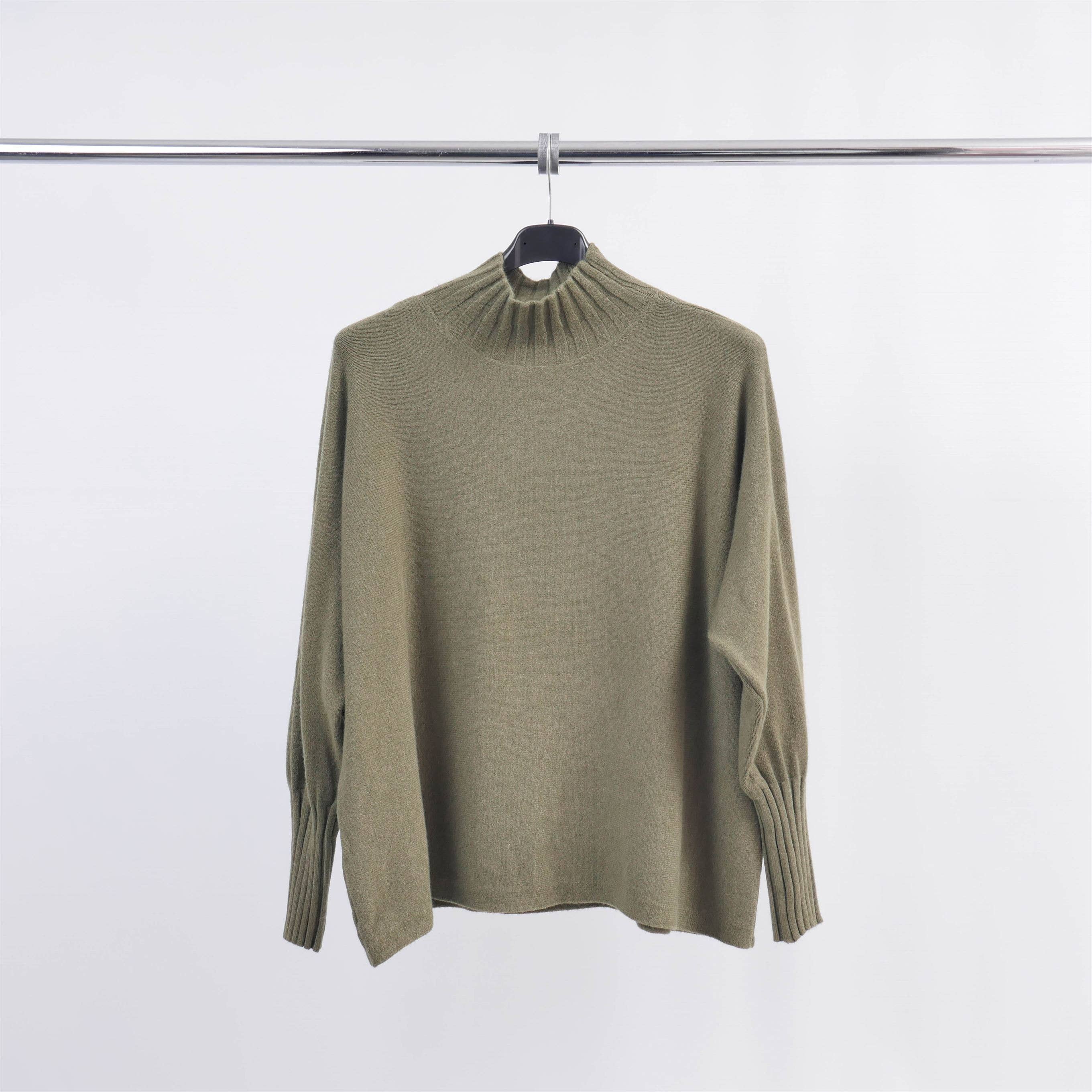 Cecile Wang - Wholesale Knit Sweater - Women's - Turtleneck knit sweater with sleeve details DSY242296