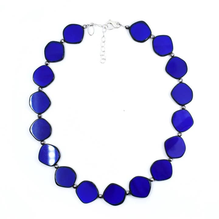 Collana decorata con perline a cerchio grande Pervinca per la vendita all'ingrosso da parte di Stefanie Wolf Designs