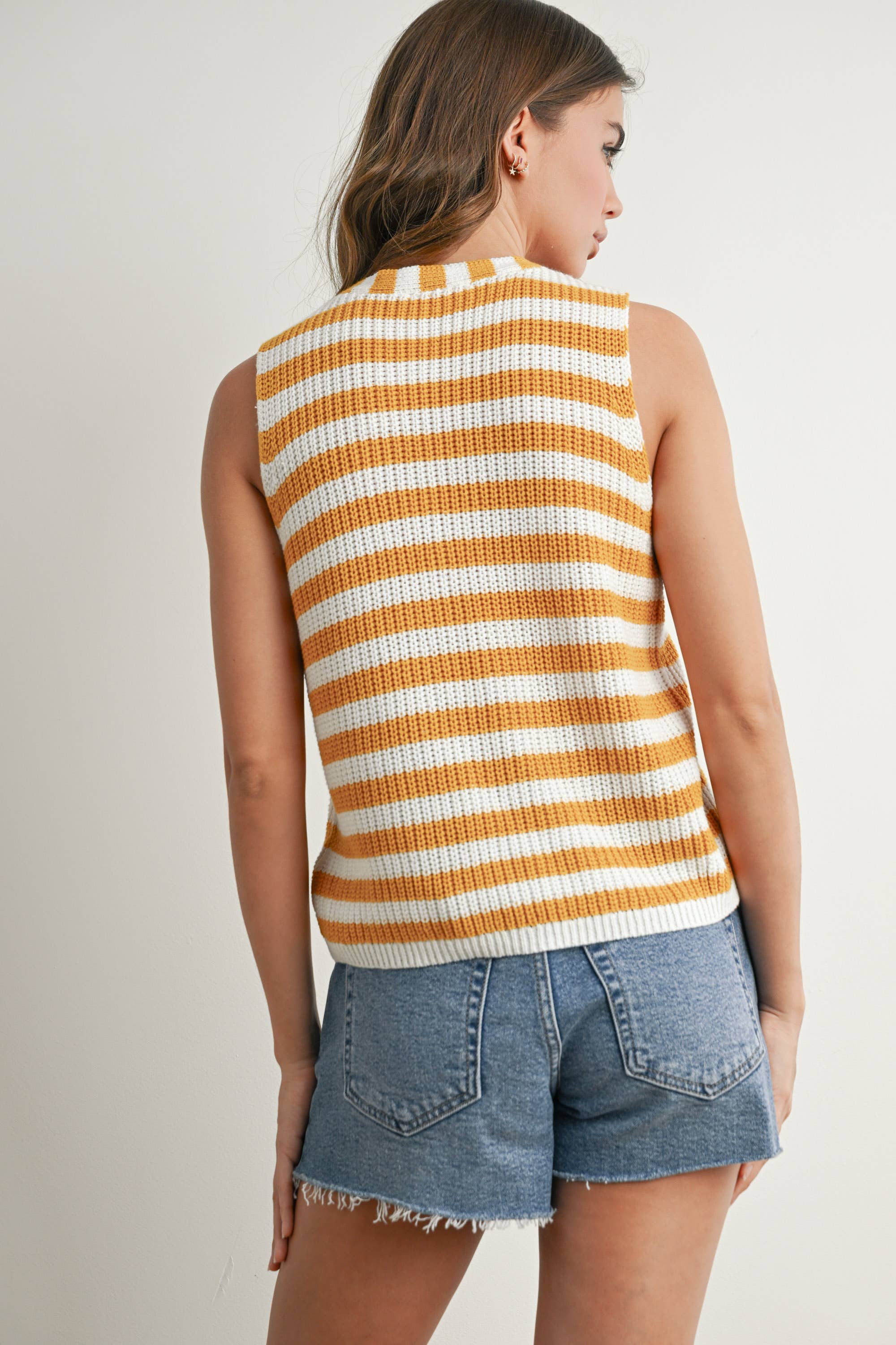 BUTTERMELON - Wholesale Sweater Vest - Women's - Striped Button-Front Sweater Vest - BMW773316