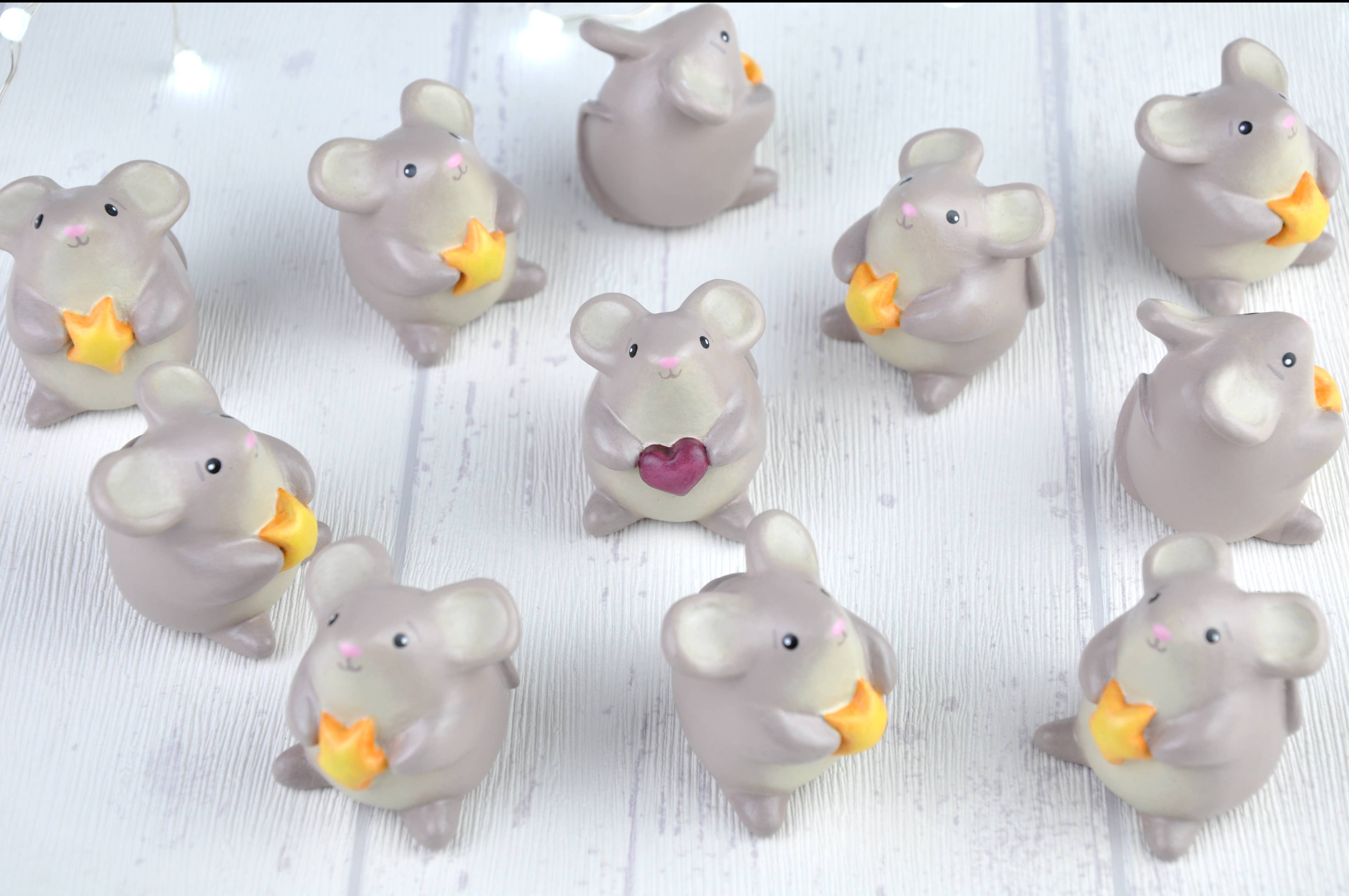 Gwenngwenn - Wholesale Decorative Figurine - Mouchette the mouse with heart - signed ceramic miniature