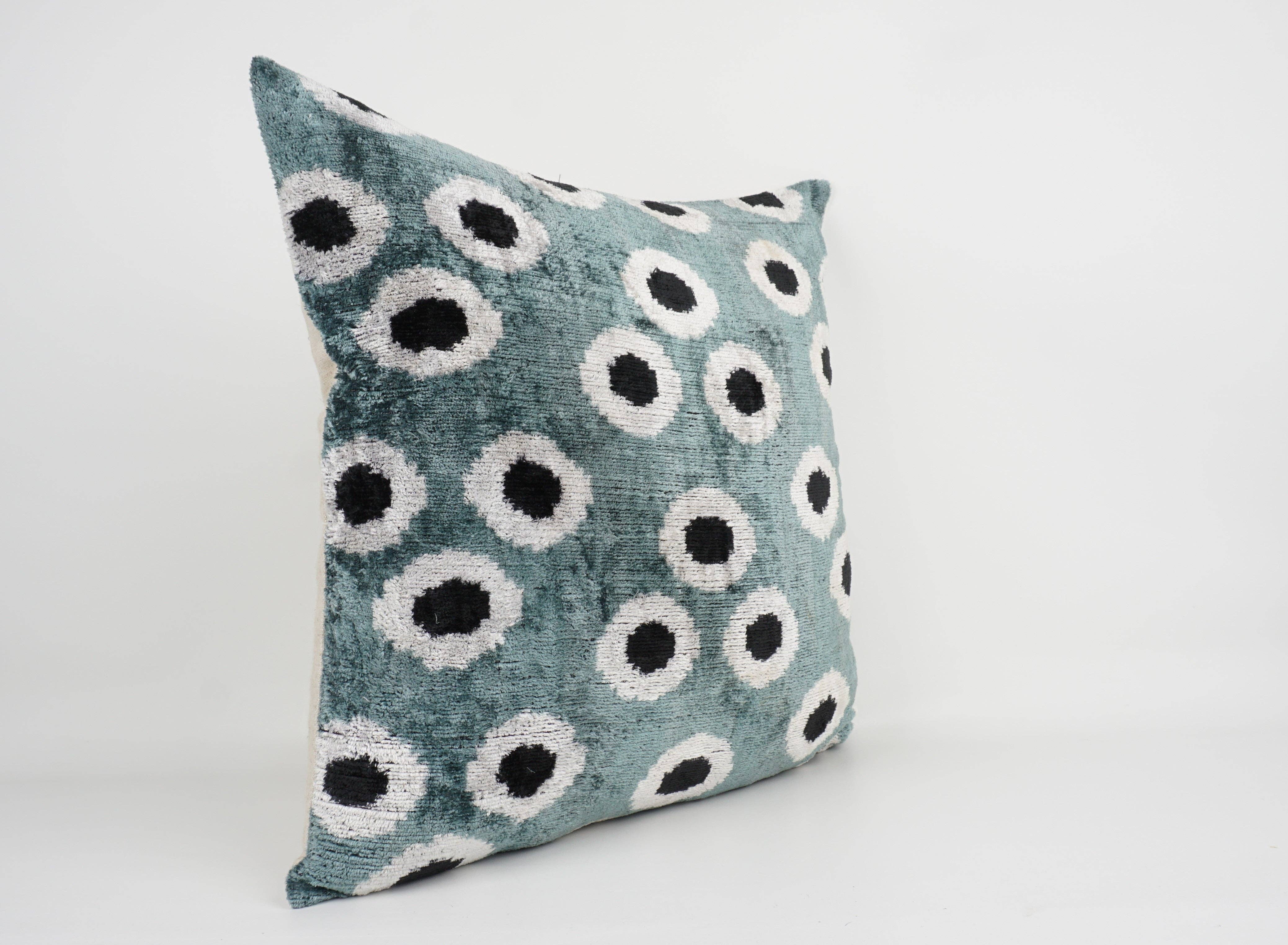 MD Home - Wholesale Throw Pillow Cover - HANDMADE- IKAT SILK/VELVET PILLOWCASE 20"x20"2