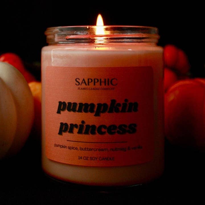 Pumpa Princess: Doftande sojavaxljus i glasburk för wholesale av Sapphic Flames