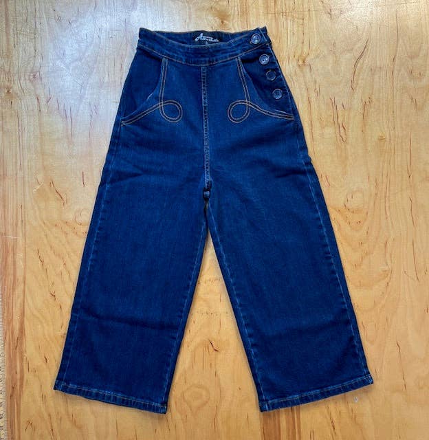 Astro Bettie - Wholesale Jeans - Women's - Midge Button Clam Diggers - Indigo2