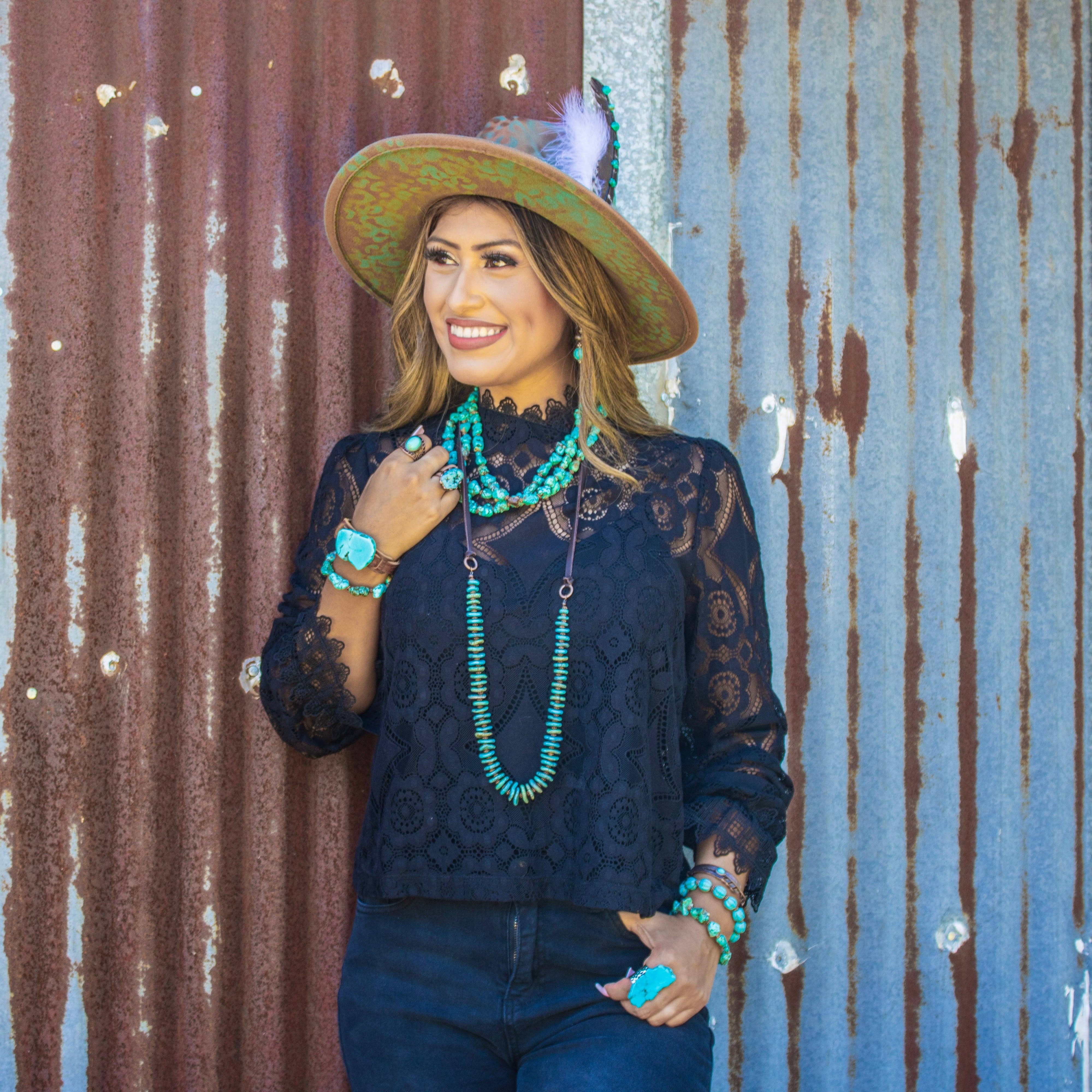 The Jewelry Junkie - Venta al por mayor Collares con colgantes/abalorios - Collar de disco turquesa con lazos de cuero 261x5