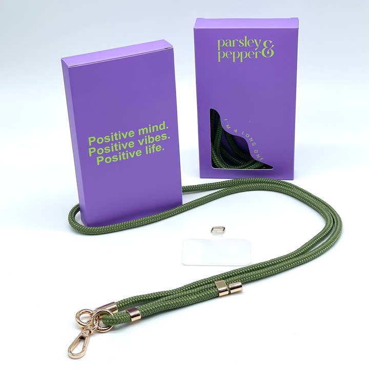 Longue chaîne de téléphone ROMA 01 pour la vente par Parsley & Pepper