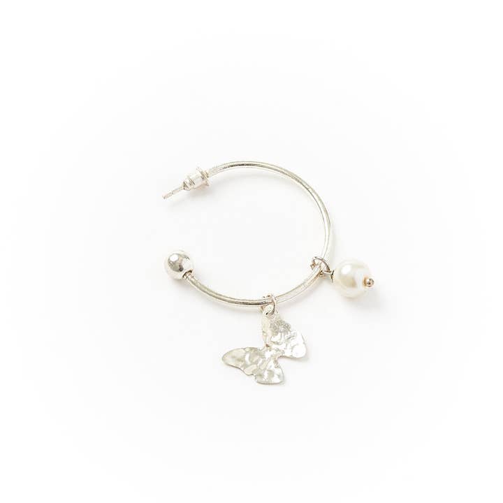 Matr Boomie Fair Trade – wholesale Hoop-örhängen – Ishya fjäril pärla Silver Hoop-örhängen1