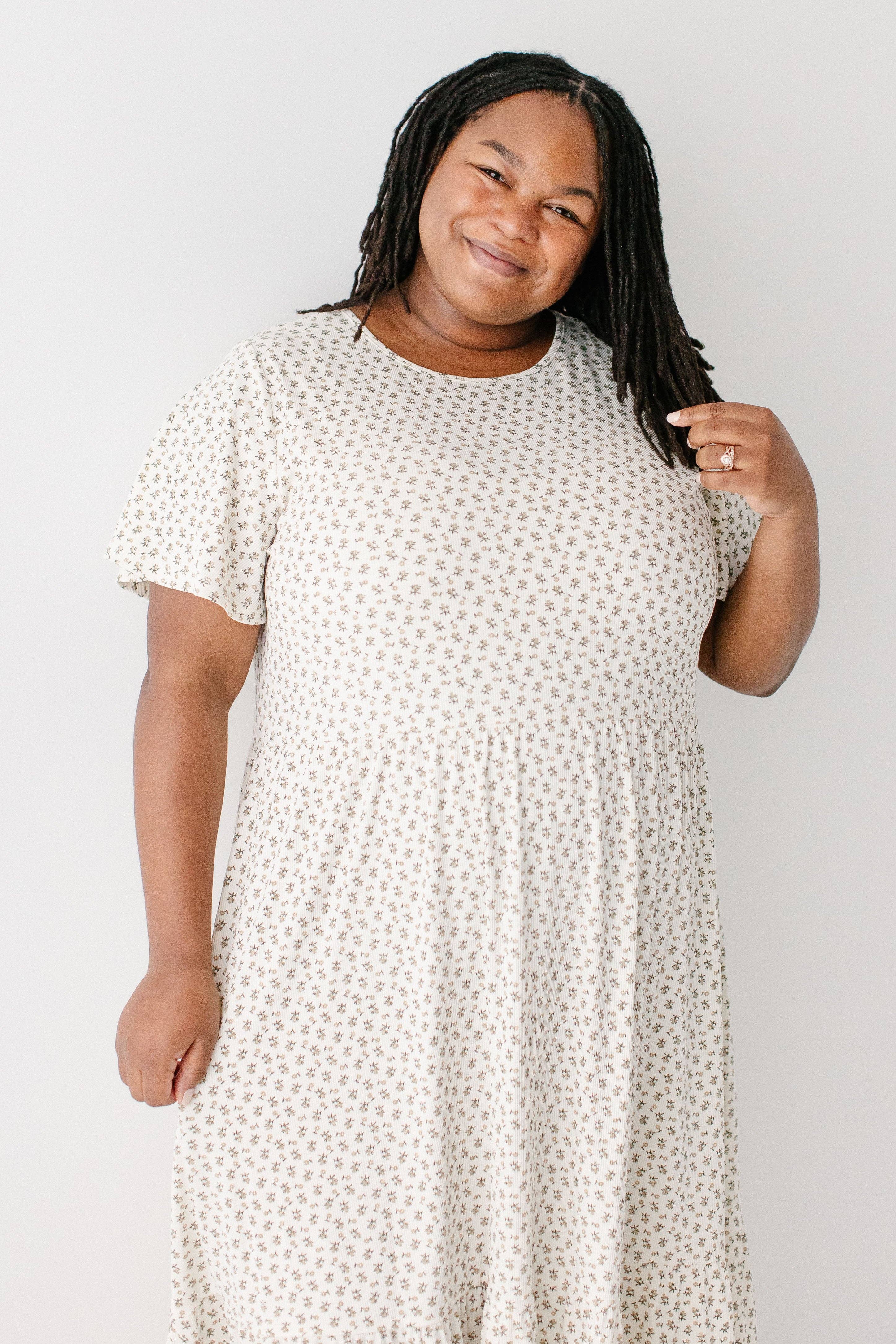 Ivory 'Shiloh' Ditsy Floral Ribbed Midi Dress for wholesale on Faire8