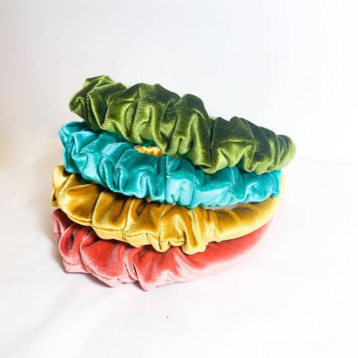 Iris Atelier – wholesale Fashion headband – women's – Ruffle Velvet Headband