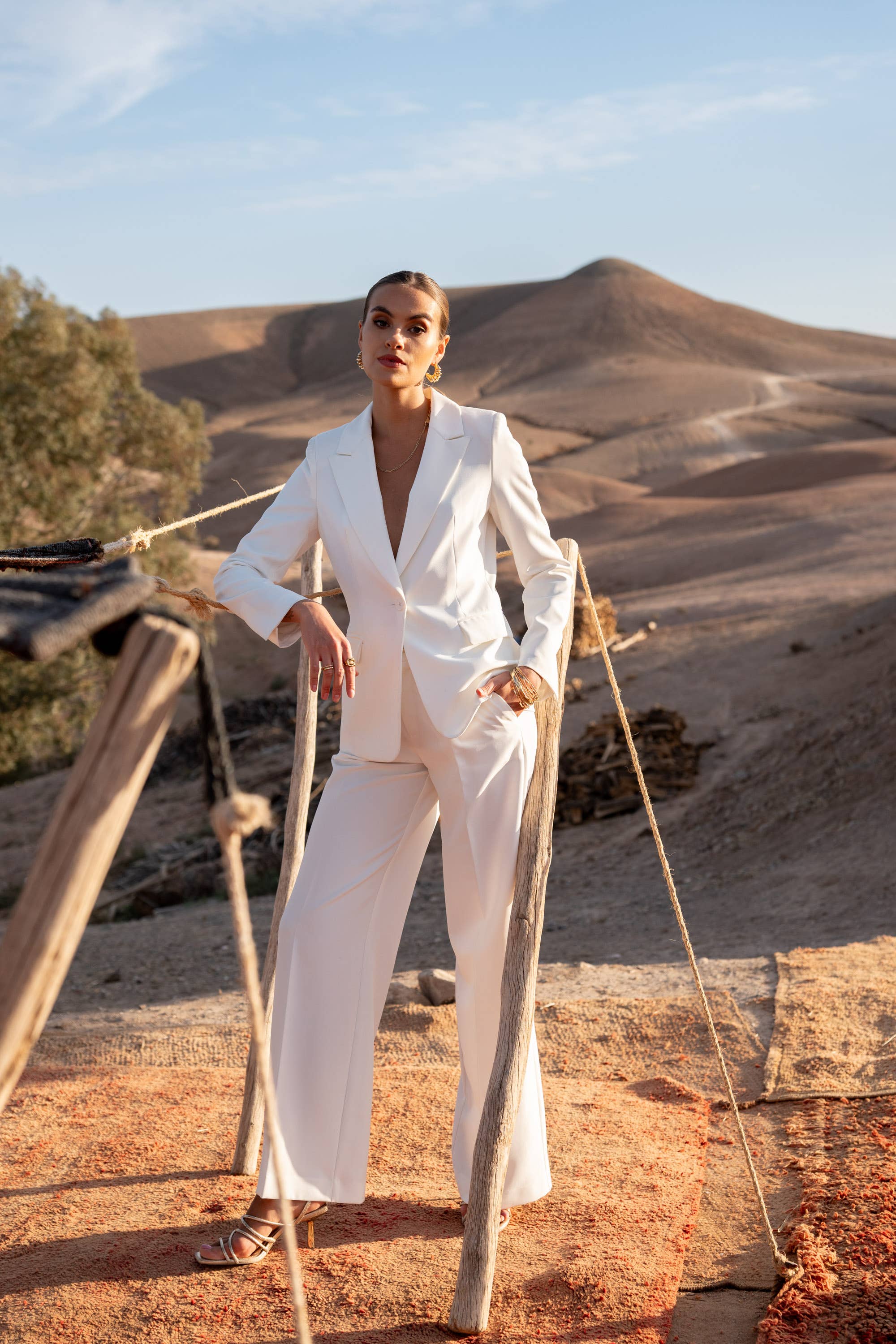 Attentif Paris - Wholesale Suit Jacket - Women's - [Timeless] Fitted single-button plain jacket40