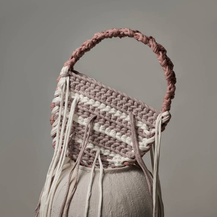 The hobo bag in pinky promise for wholesale by Colors of Arcana