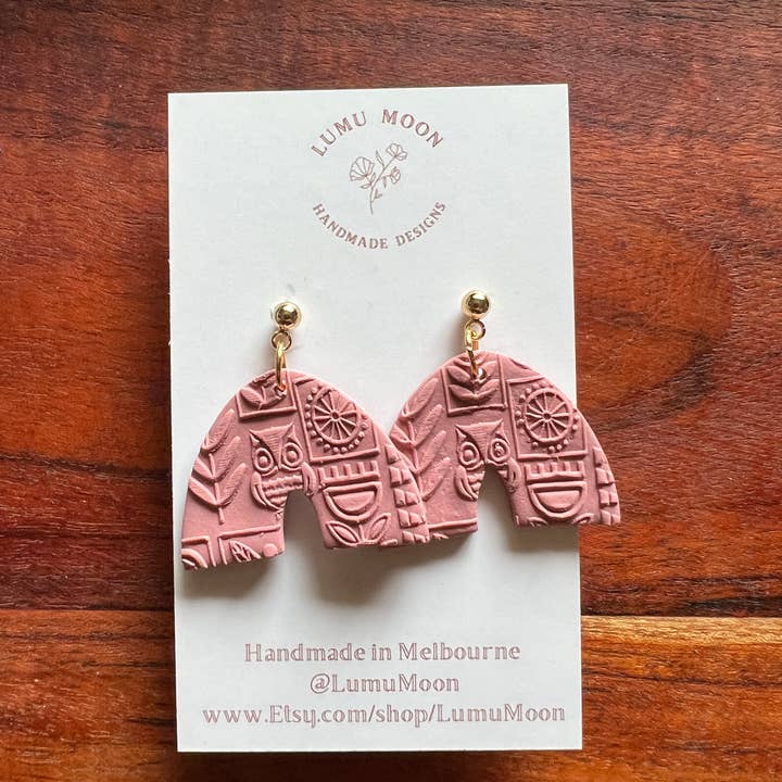 Lumu Moon Handmade Designs - Vente Boucles d'oreilles pendantes - Boucles d'oreilles en arc texturé6