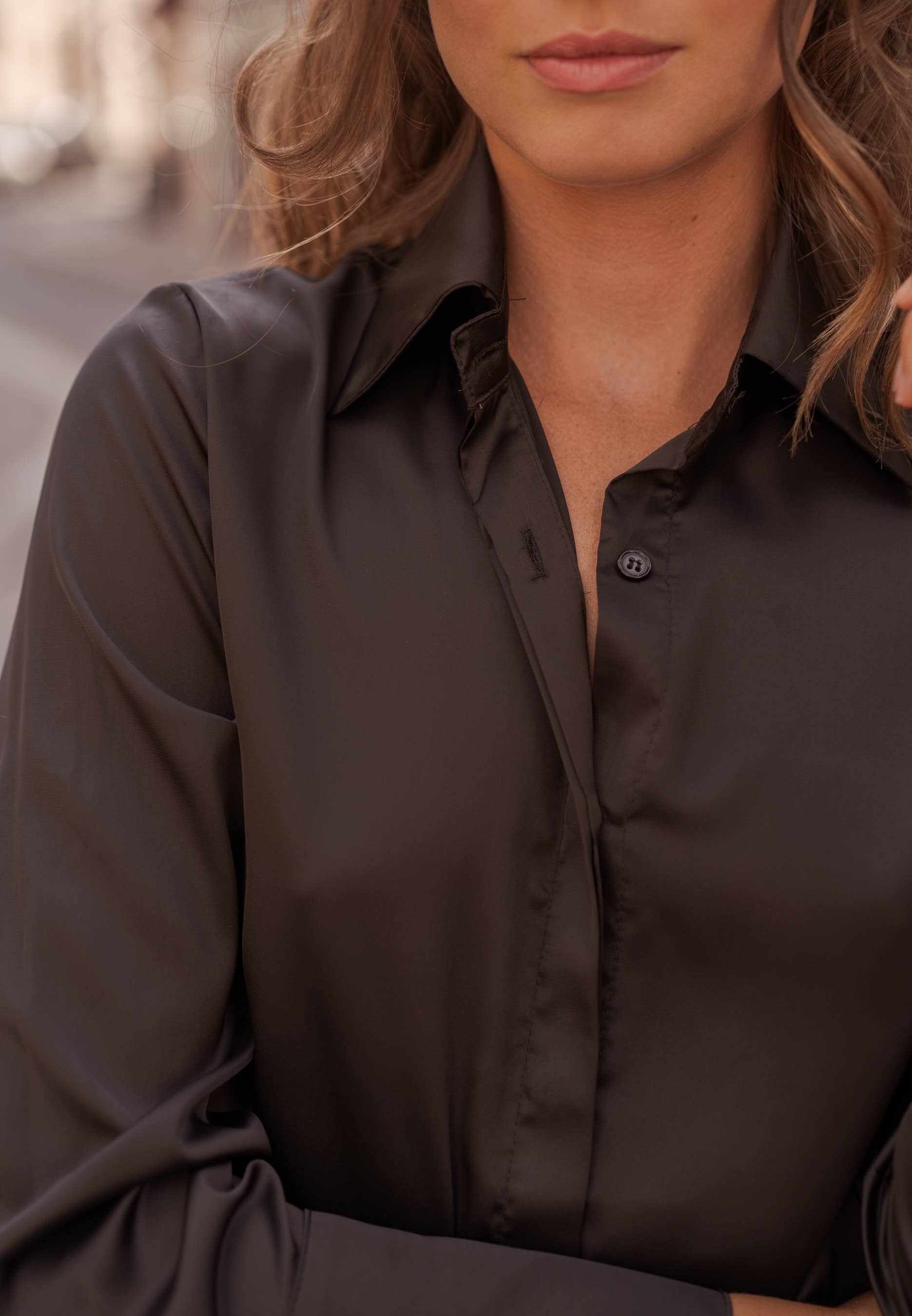 CHOKLATE PARIS – wholesale Tröja med knappar – Dam – Léa-skjorta i satin (S-M-L-XL) - CK080918