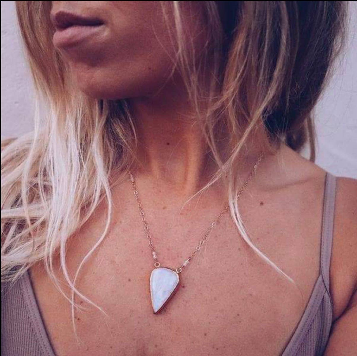 bahgsu jewels - Wholesale Pendant/Charm Necklace - moonstone tear necklace1