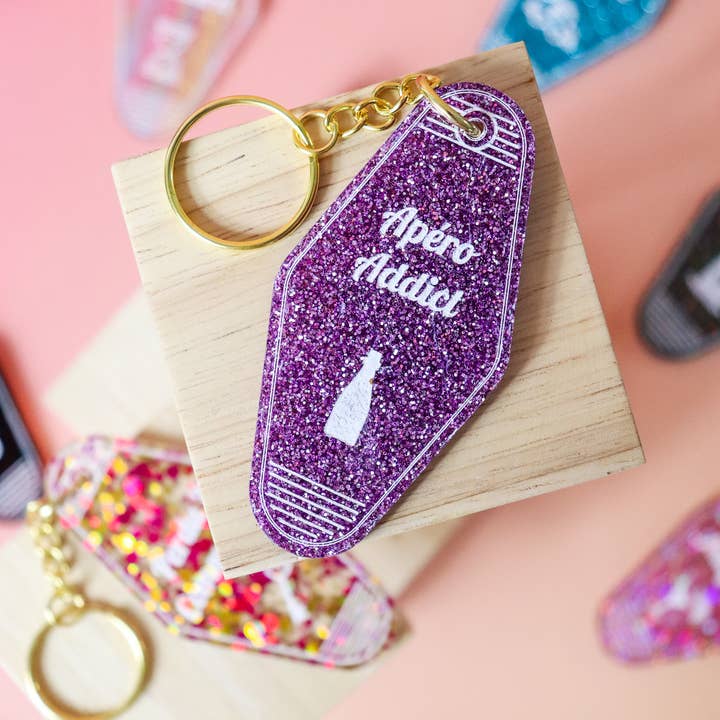 Aperitif Addict Keychain and other Purchase Wholesale norsk farg. Free Returns & Net 60 Terms on Faire trending on Faire.