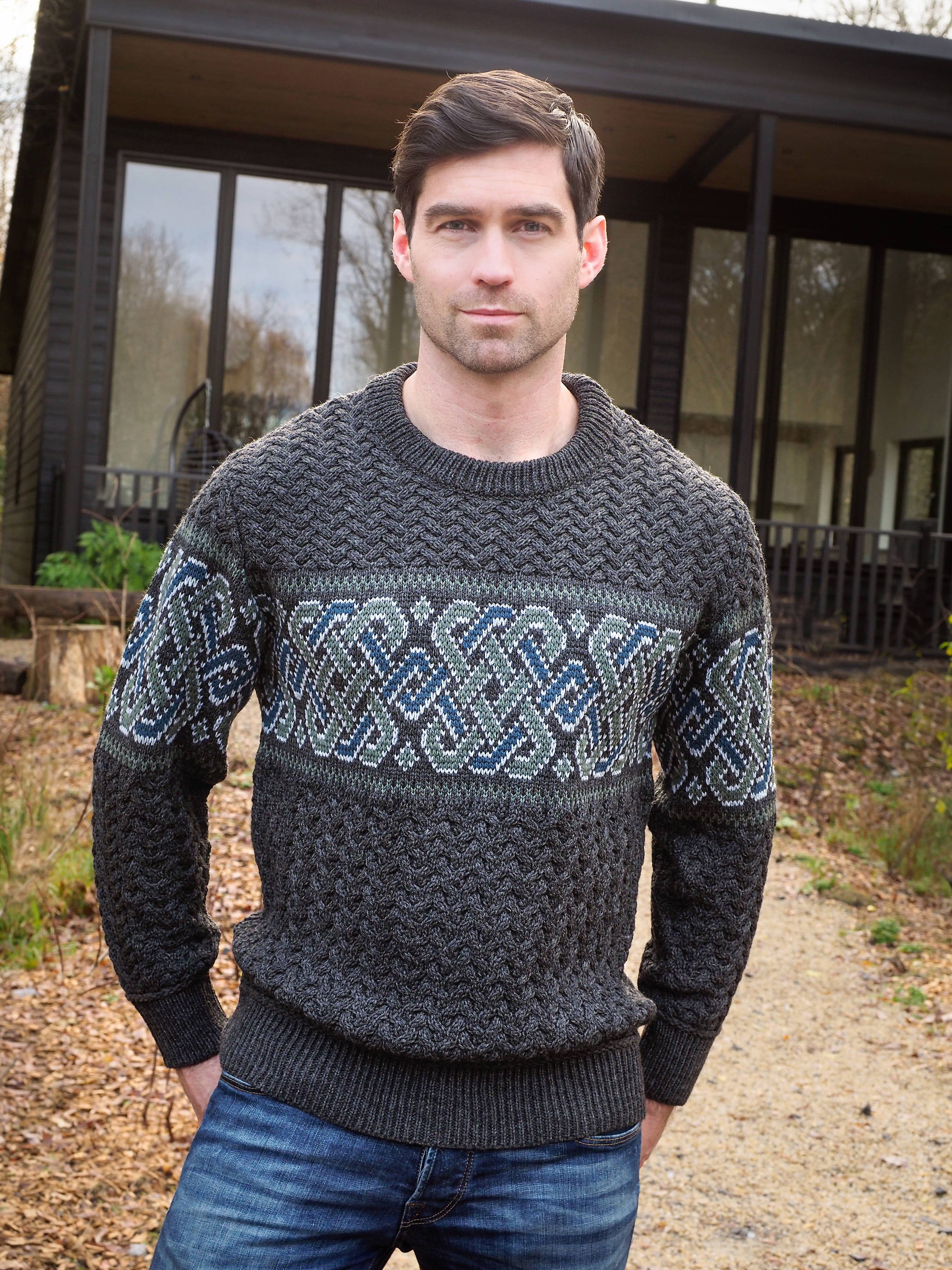 Aran Crafts - Wholesale Knit Sweater - Unisex - UNISEX JACQUARD CREW NECK SWEATER C5349
0