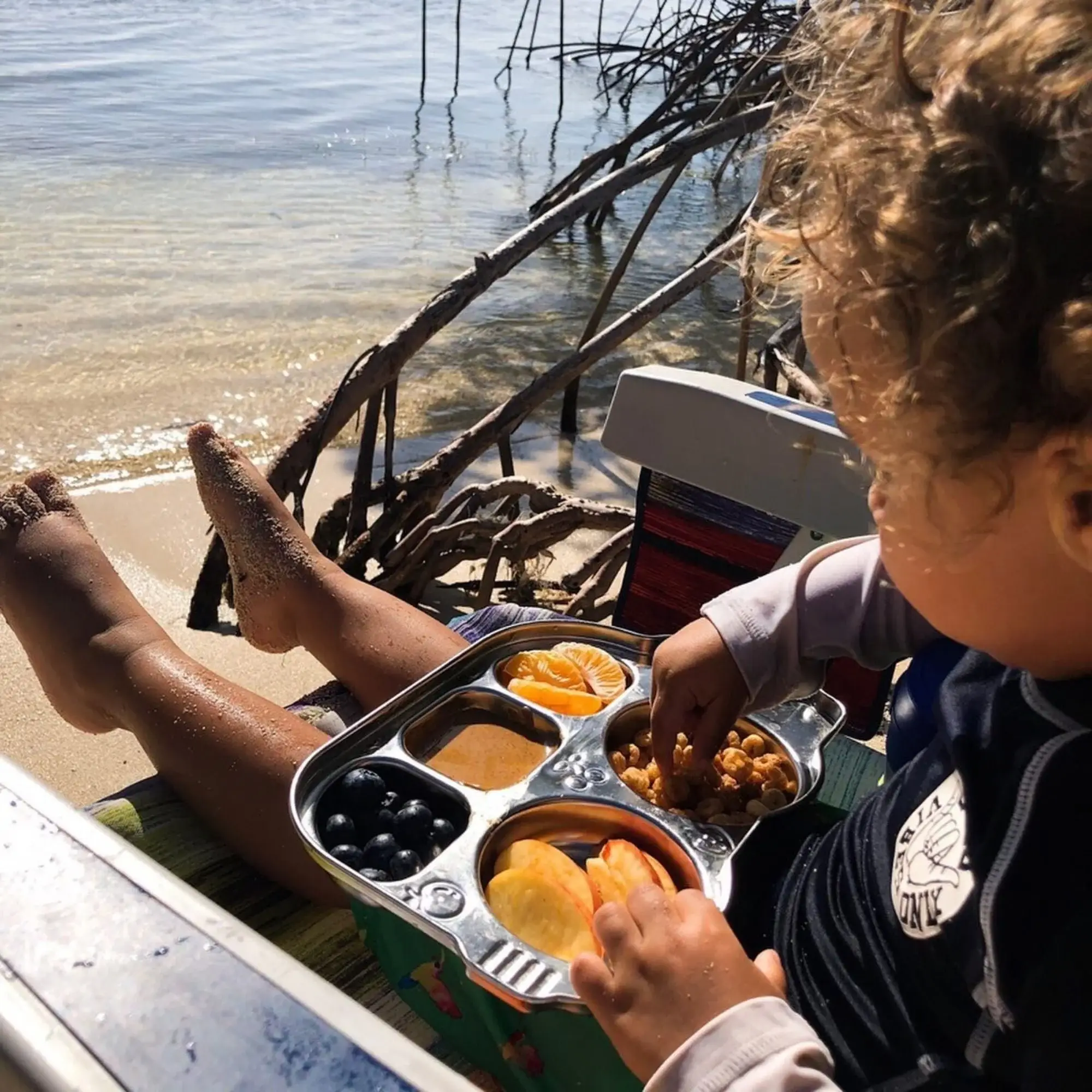 Innobaby on Faire – wholesale Dinner plate – Kids & Baby – Stainless Steel Divided Plate in Fun Kid-Friendly Bus Shape10