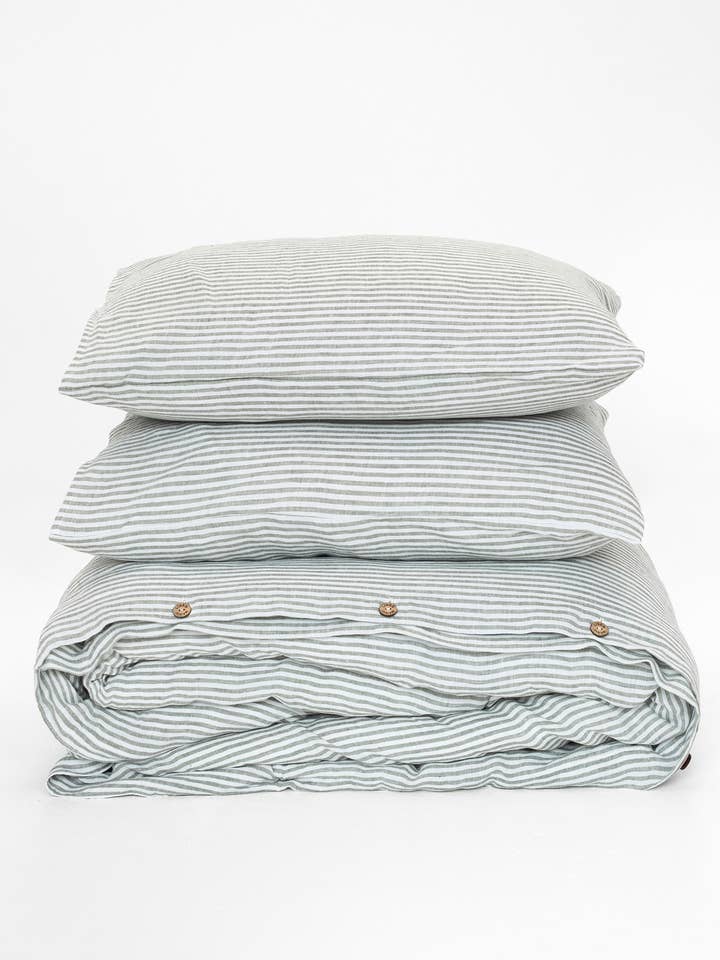 Set copripiumino a righe in lino verde foresta (3 pezzi) per la vendita all'ingrosso da parte di MagicLinen (We handle U.S. import procedures for you)