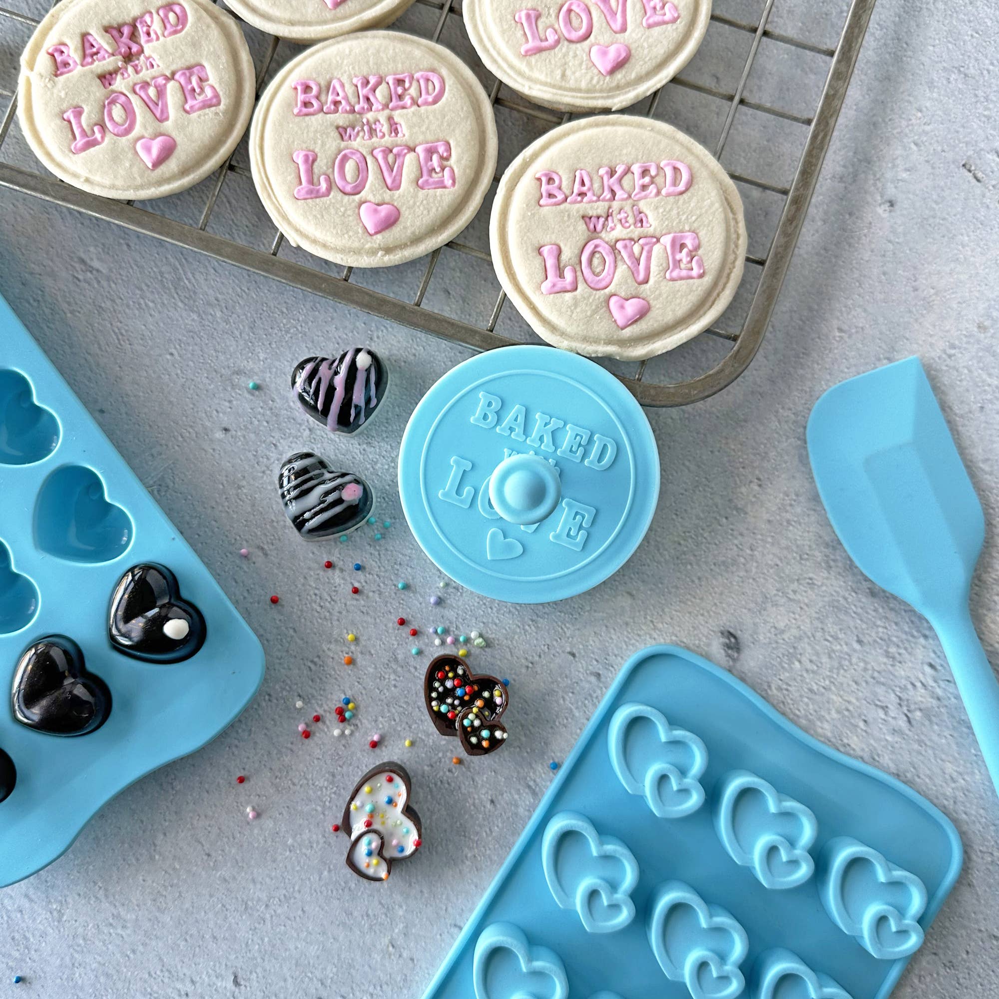 R&M International - Vente Moule pour chocolat - moule à bonbons en silicone en forme de cœur3