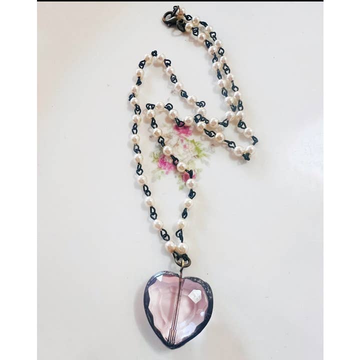 Vintage Bliss - Wholesale Pendant/Charm Necklace - Soldered Pink Mini Glass Heart Pearl Chain Necklace 2