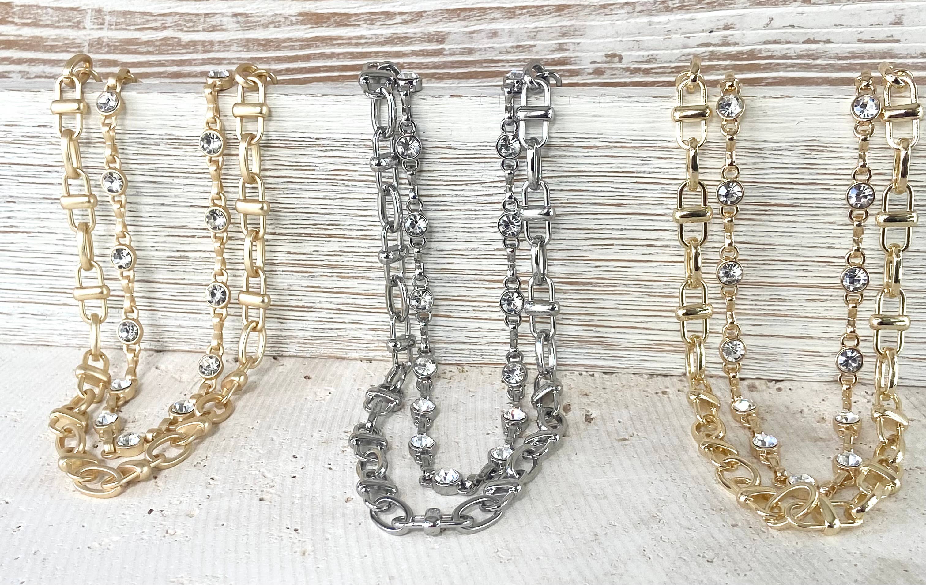 VB&CO Designs Handmade Jewelry - Vendita all'ingrosso Collane a catena e maglie - Collane a strati con catena collegata e cristalli per equitazione3