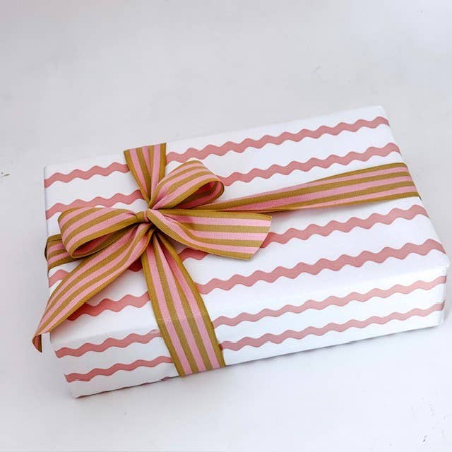CHIC&PAPER - Wholesale Wrapping Paper Roll - 70cm x 100m Rolls ONDULINA Peach