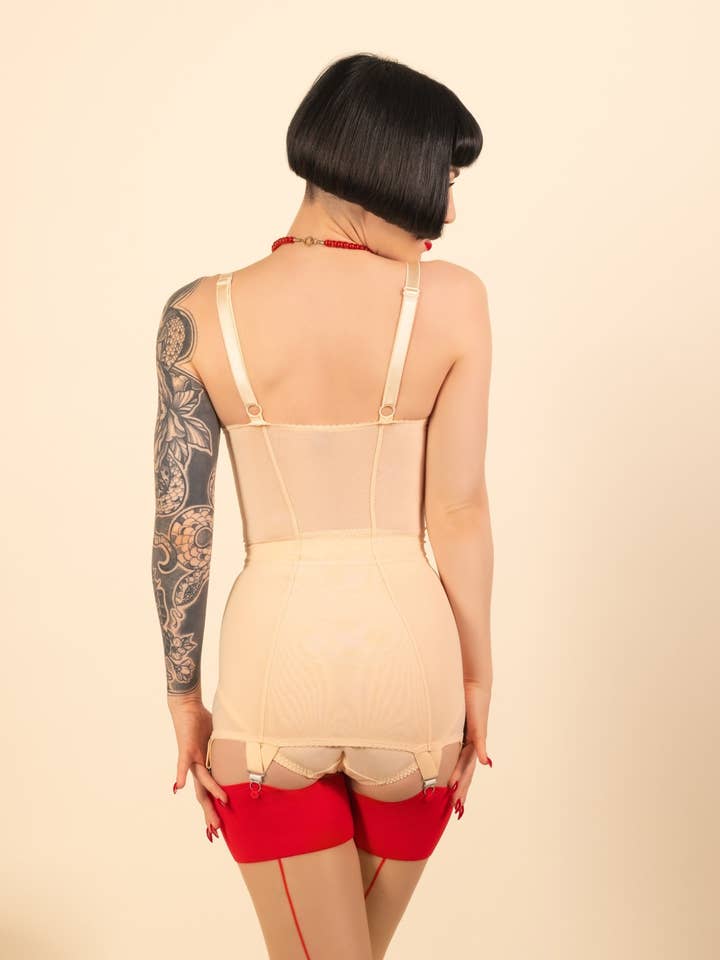 What Katie Did – wholesale Corset – Women′s – Corselette Glamour Nouveau L30219