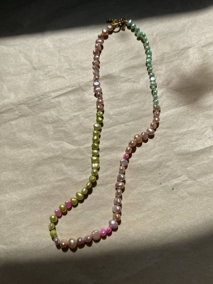 KANA NECKLACE LIGHT MAUVE MIX for wholesale by SUNNYDAZE JEWELRY