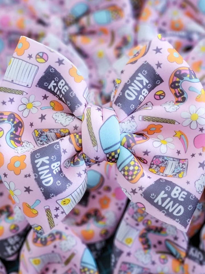 Puffy Savannah Bow-klar til skole for engroshandel hos Dainty Delights Creations