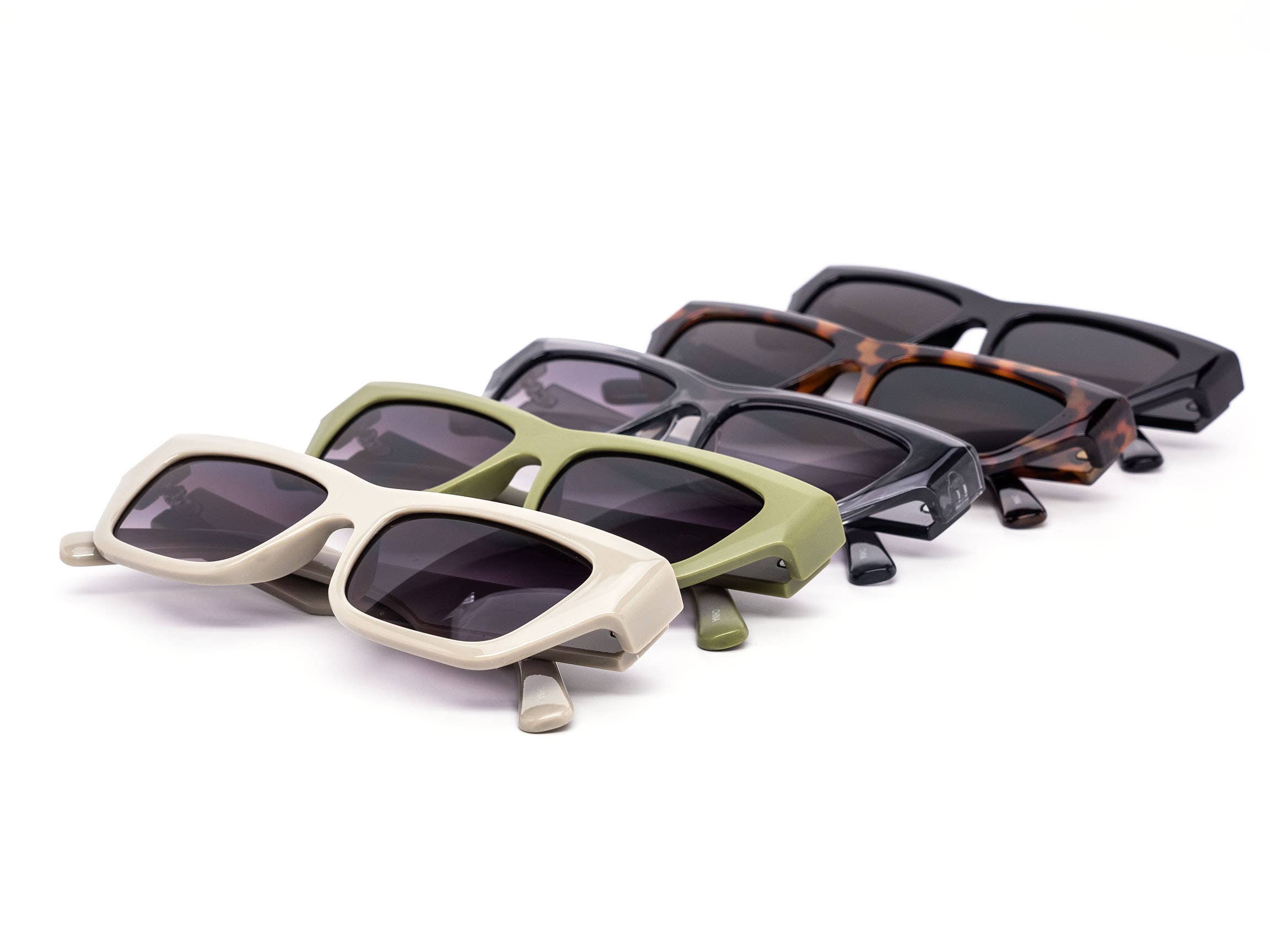 Still Friday - Wholesale Sunglasses - Women's - Modern Retro Chunky Rectangular Sunglasses1