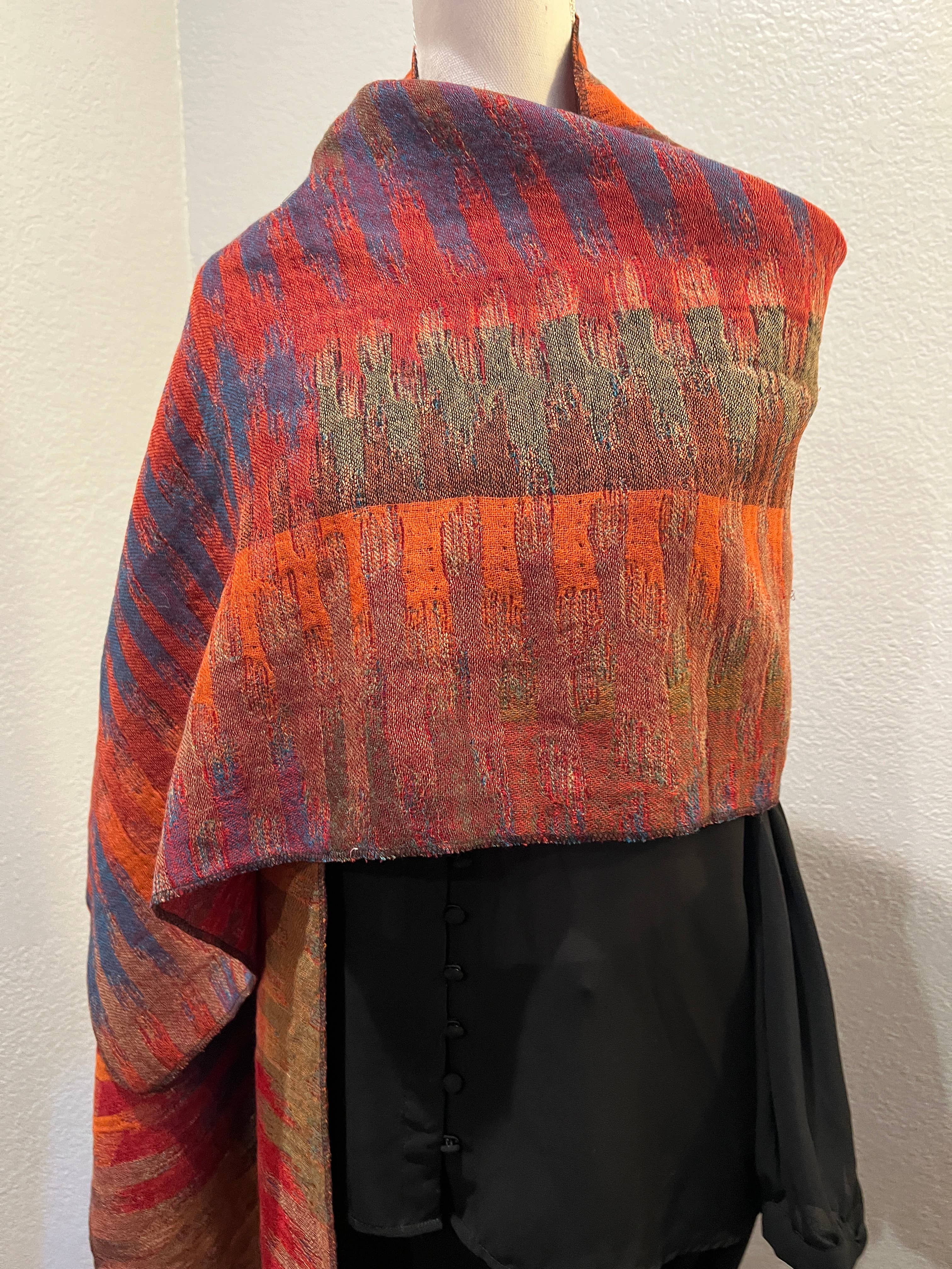 In Style Scarves - Vendita all'ingrosso Stola - Donna - Scialle/involucro reversibile in lana merino cotta in rosso marocchino8