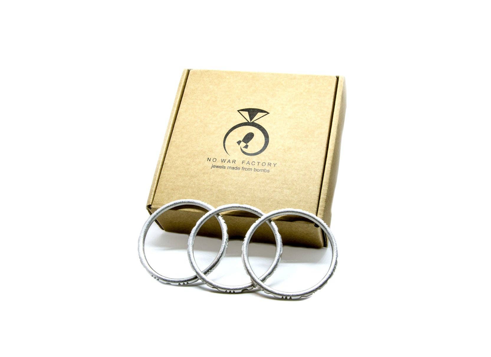 No War Factory s.r.l. - Wholesale Jewelry Set - Grooved Bangles Box2