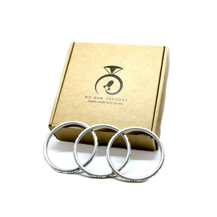 No War Factory s.r.l. - Wholesale Jewelry Set - Grooved Bangles Box2