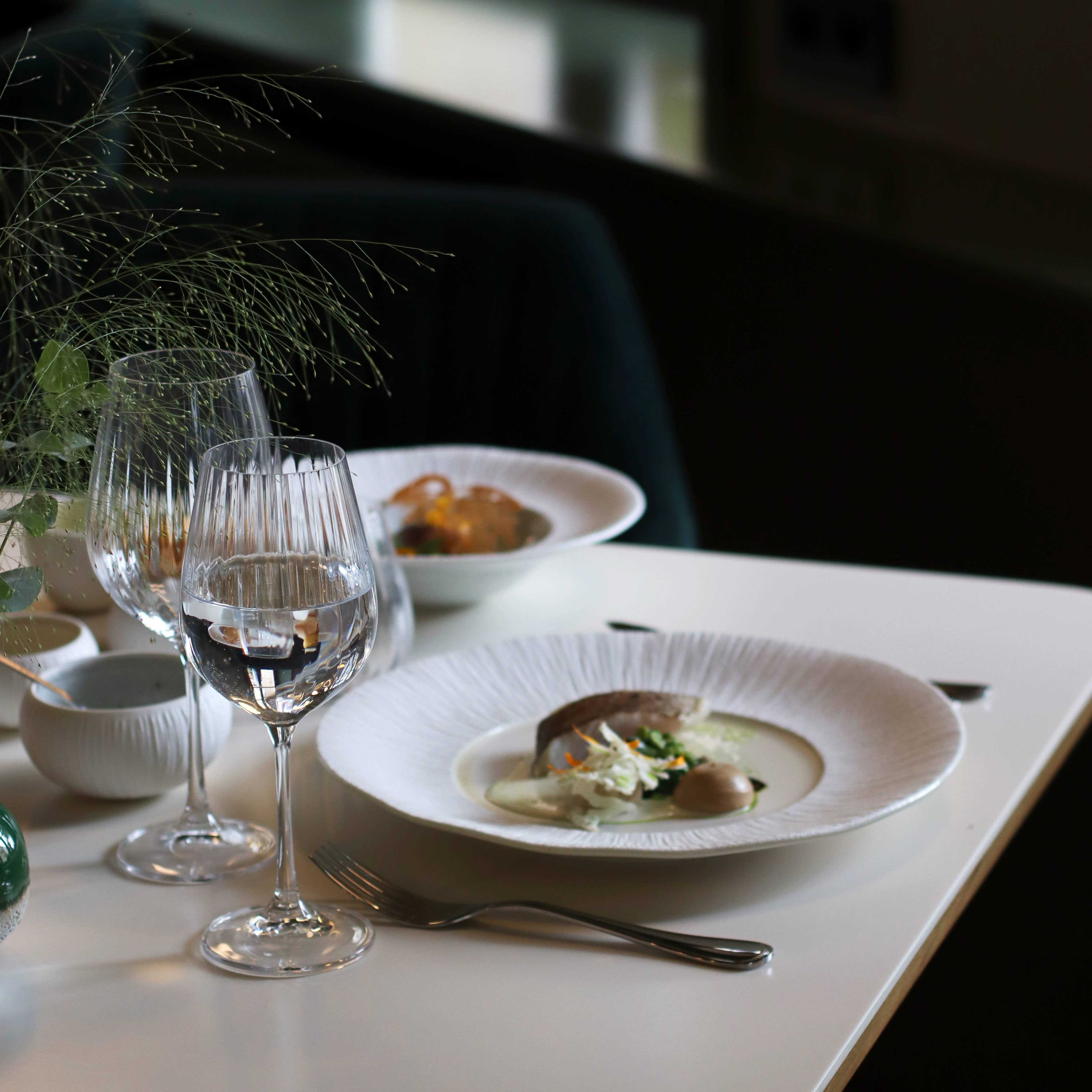 Ogo living - Wholesale Wine Glass - Box of 6 Astral stemmed glasses 40cl in crystal glass2