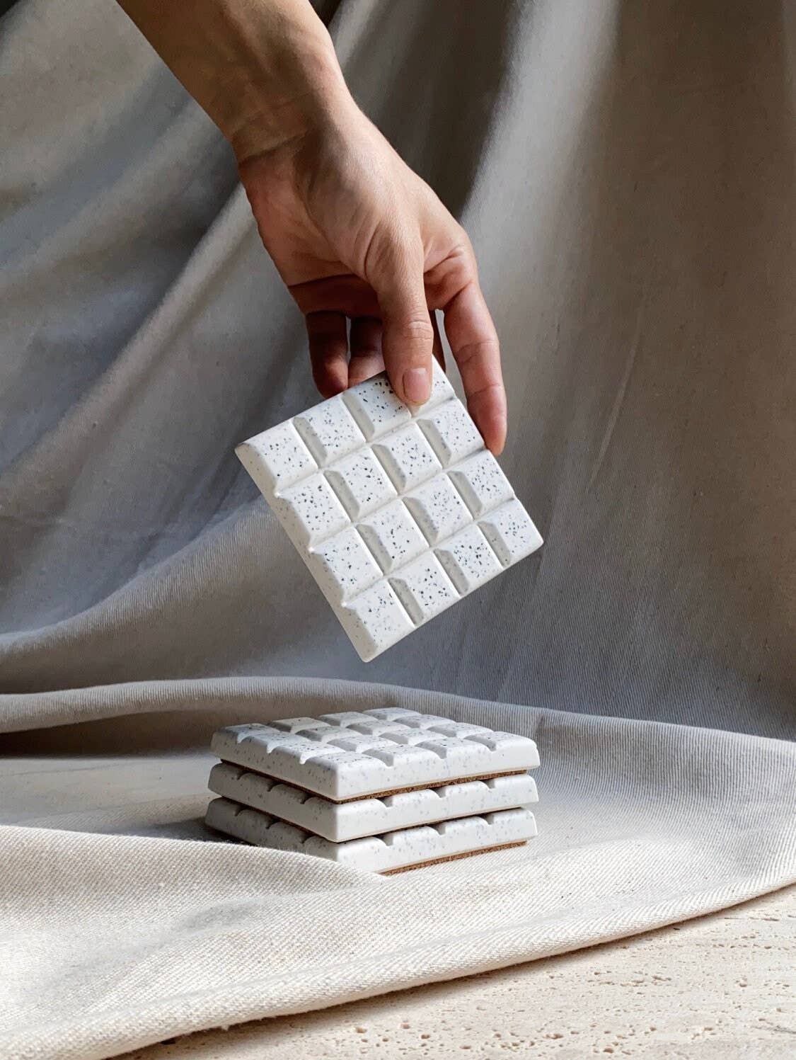 Atelier La Rouleuse - Wholesale Decorative Plate/Dish/Bowl - THEOBROMA - set of 4 concrete coasters3