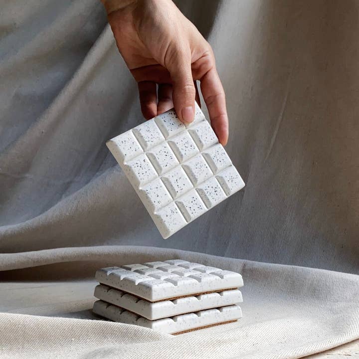 Atelier La Rouleuse - Wholesale Decorative Plate/Dish/Bowl - THEOBROMA - set of 4 concrete coasters3